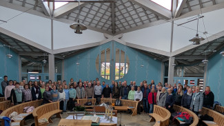 Der Projektchor bei einer Probe in der Friedenskirche